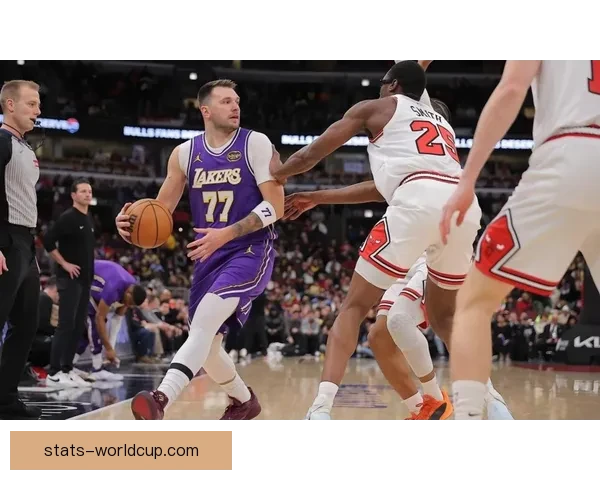 湖人连败止步活塞双杀无缘十连胜詹姆斯带伤仍准三双东契奇32分遗憾收官