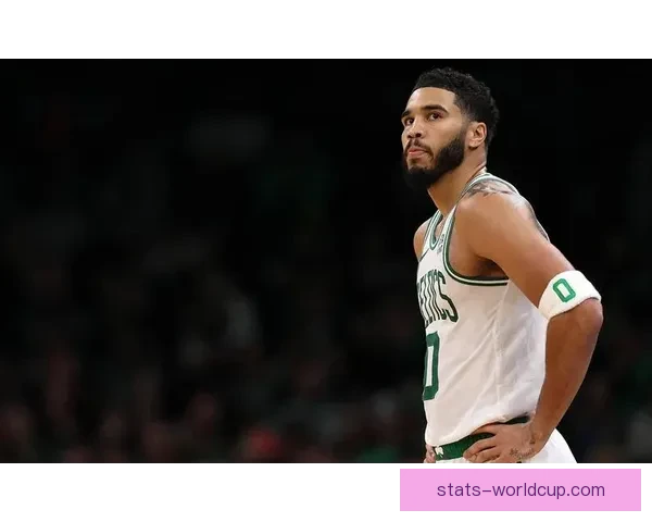 塔图姆复出首秀豪取三双领凯尔特人本赛季战绩十胜两负